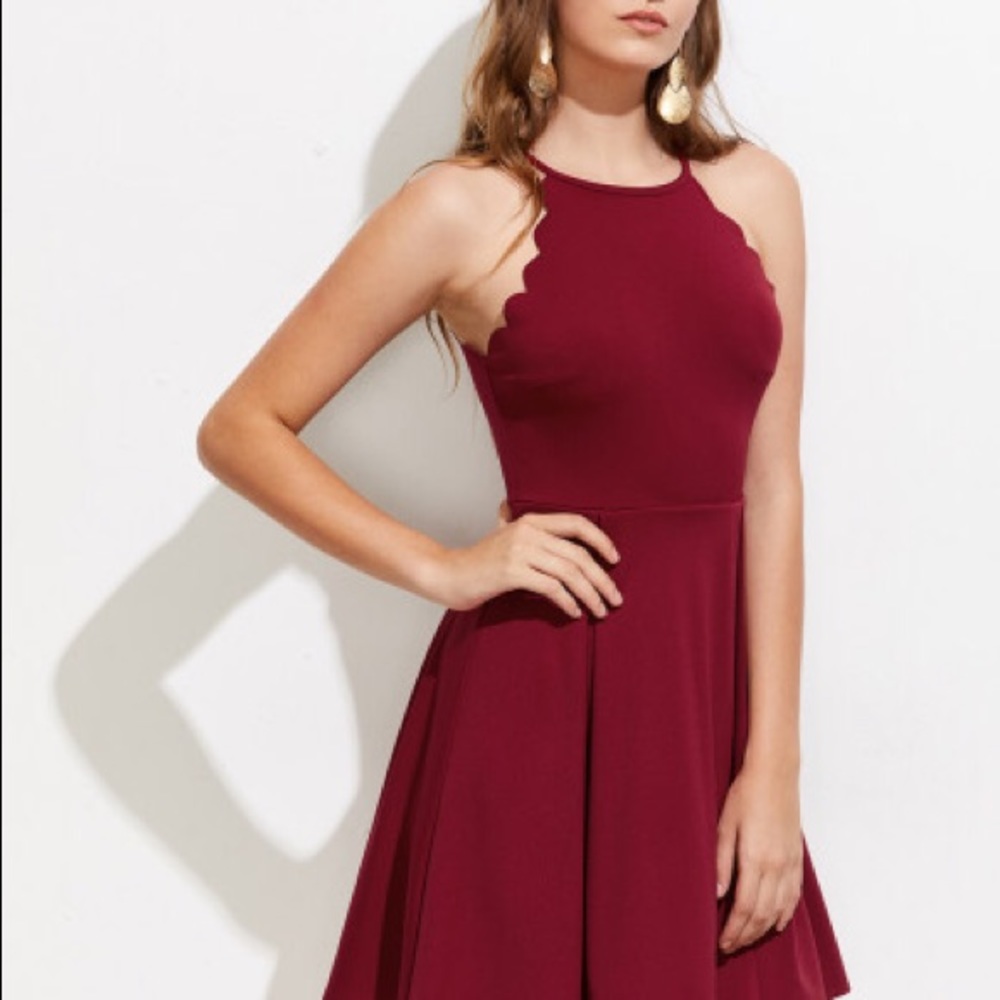 Burgundy maroon Scallop Edge Box Pleated Dress - Picture 4 of 6